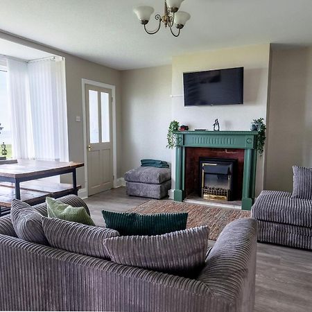 Beachfront Apartment - Ground Floor Apartment With Sea Views, Next To The Beach, Bridlington, North Yorkshire Bessingby Kültér fotó