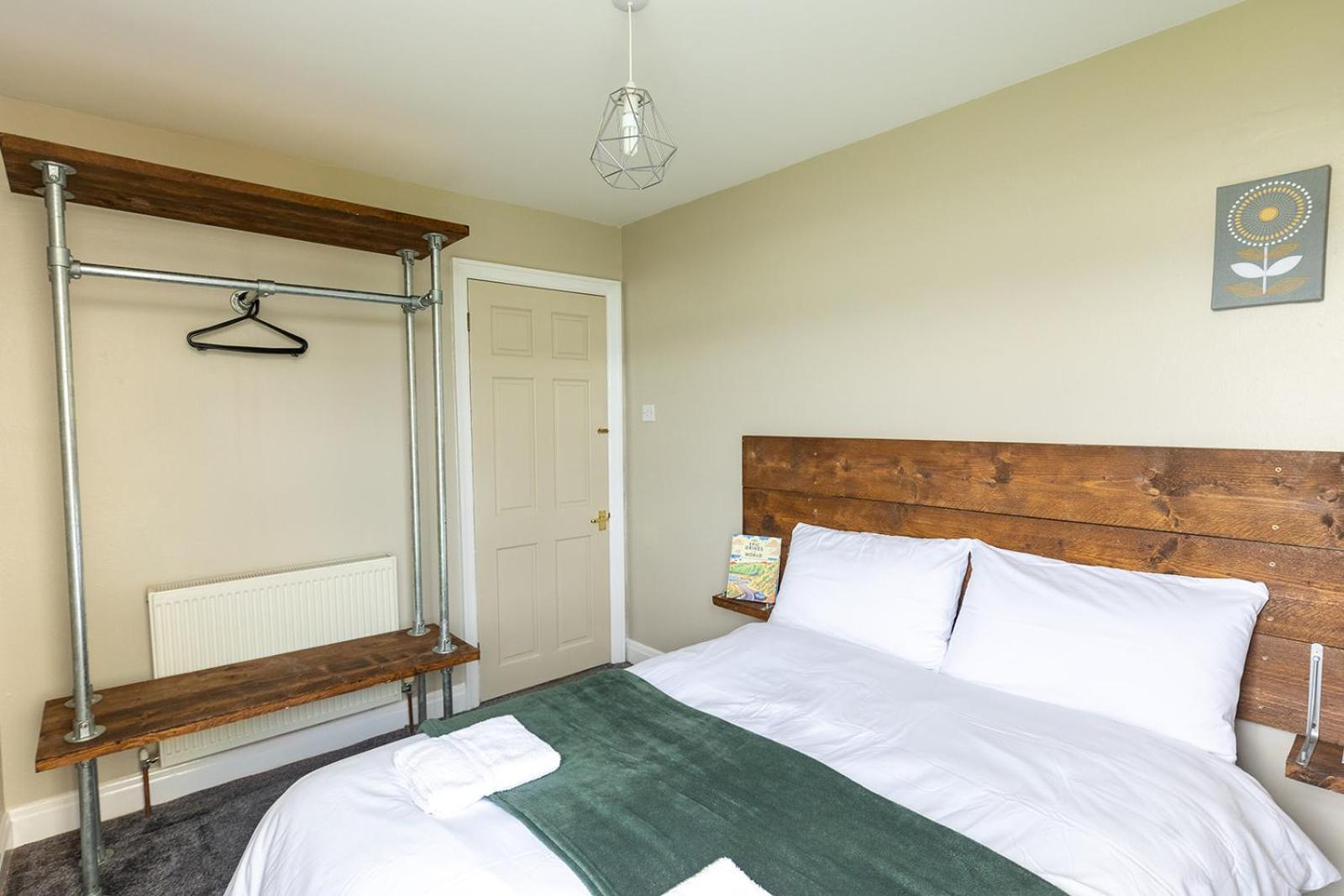 Beachfront Apartment - Ground Floor Apartment With Sea Views, Next To The Beach, Bridlington, North Yorkshire Bessingby Kültér fotó