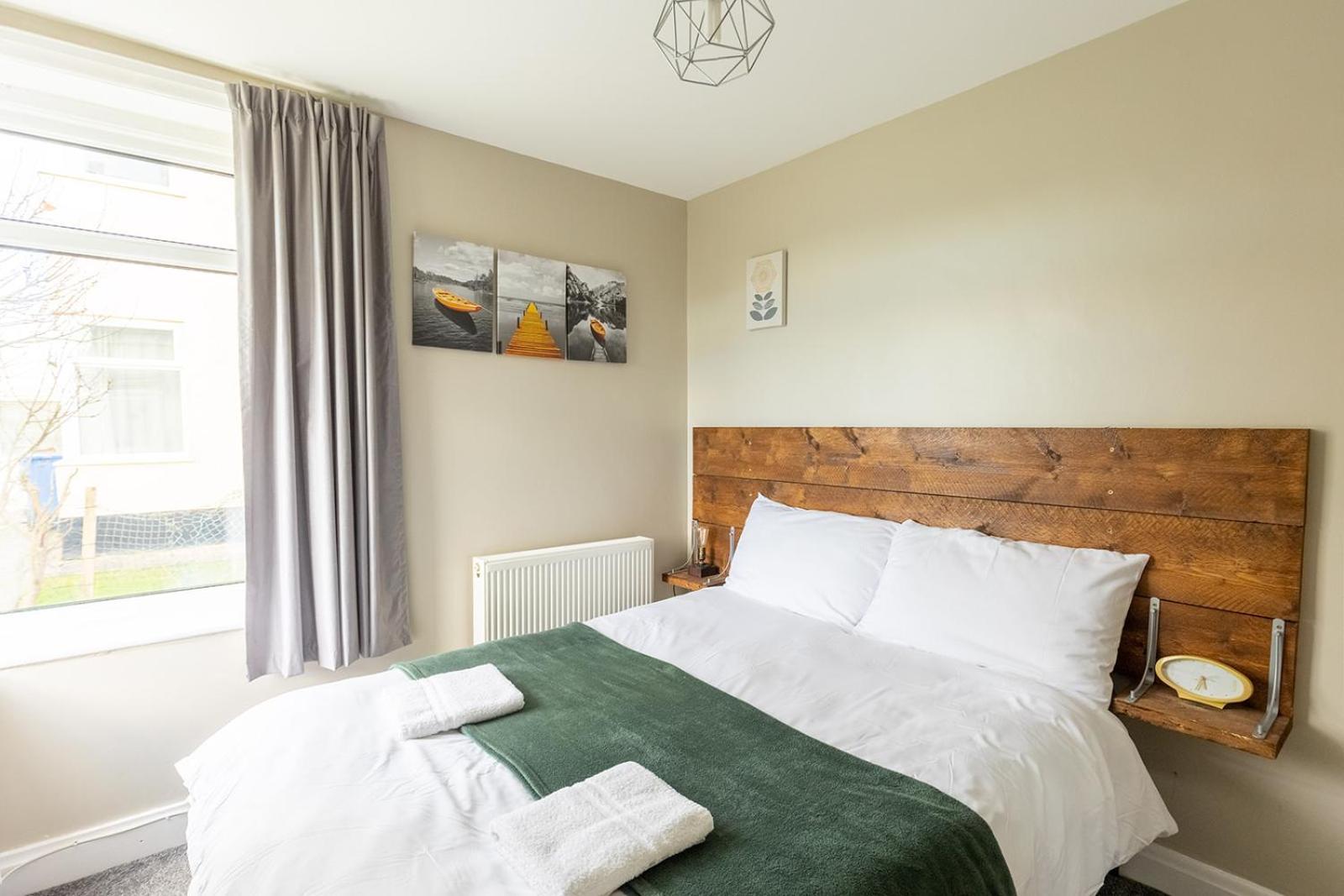 Beachfront Apartment - Ground Floor Apartment With Sea Views, Next To The Beach, Bridlington, North Yorkshire Bessingby Kültér fotó